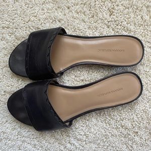 Banana Republic black leather scalloped flats